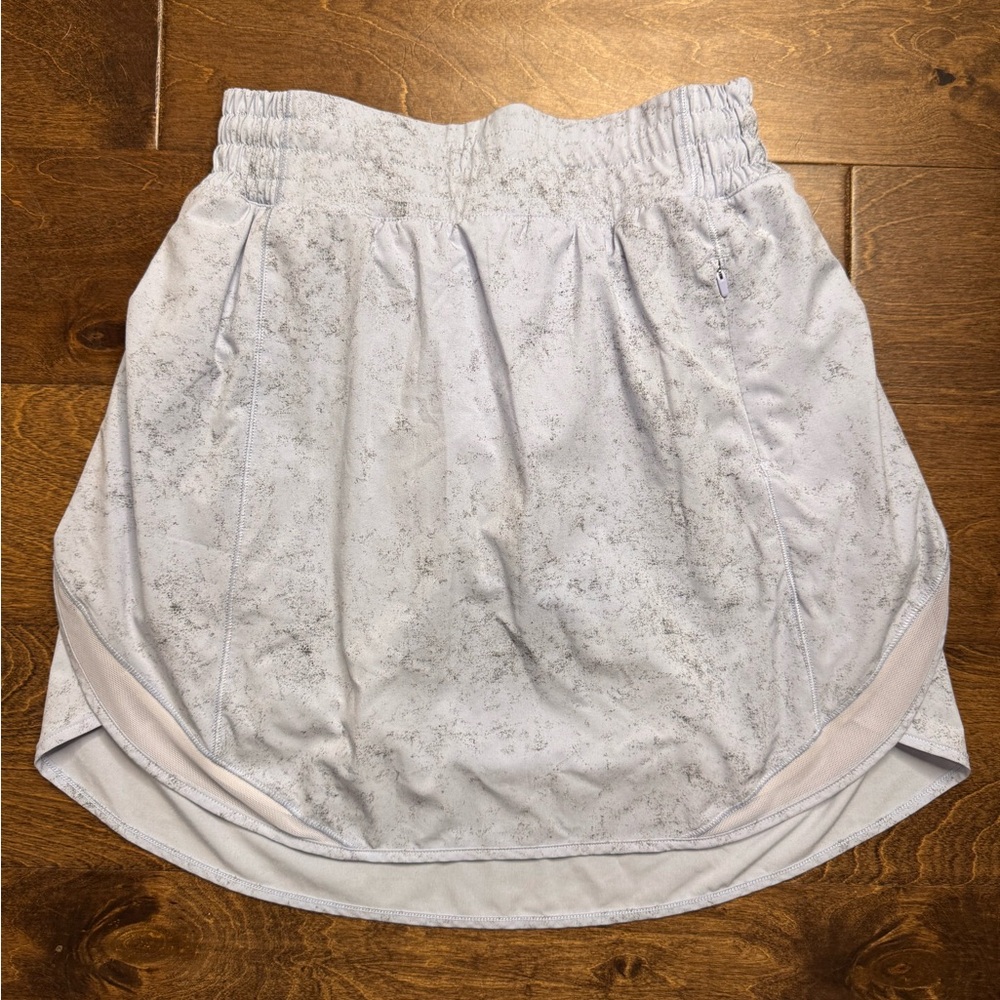 Lululemon hotty hot Women's Skirt size 4